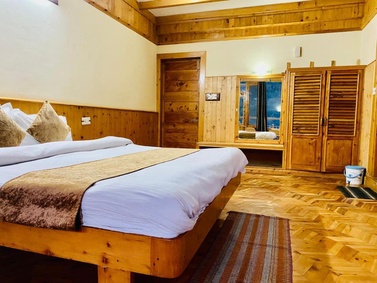 Hotel Valley Of Gods Manāli Dış mekan fotoğraf