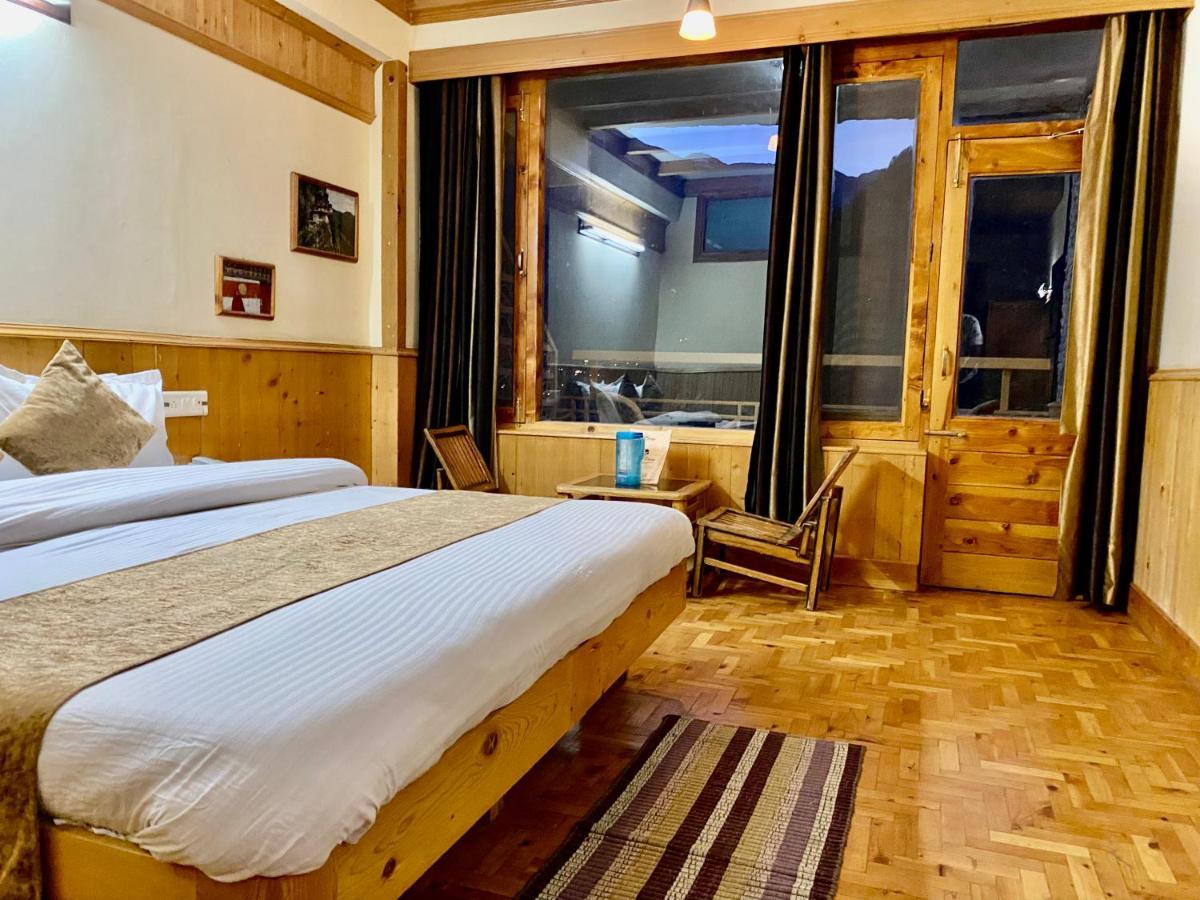 Hotel Valley Of Gods Manāli Dış mekan fotoğraf