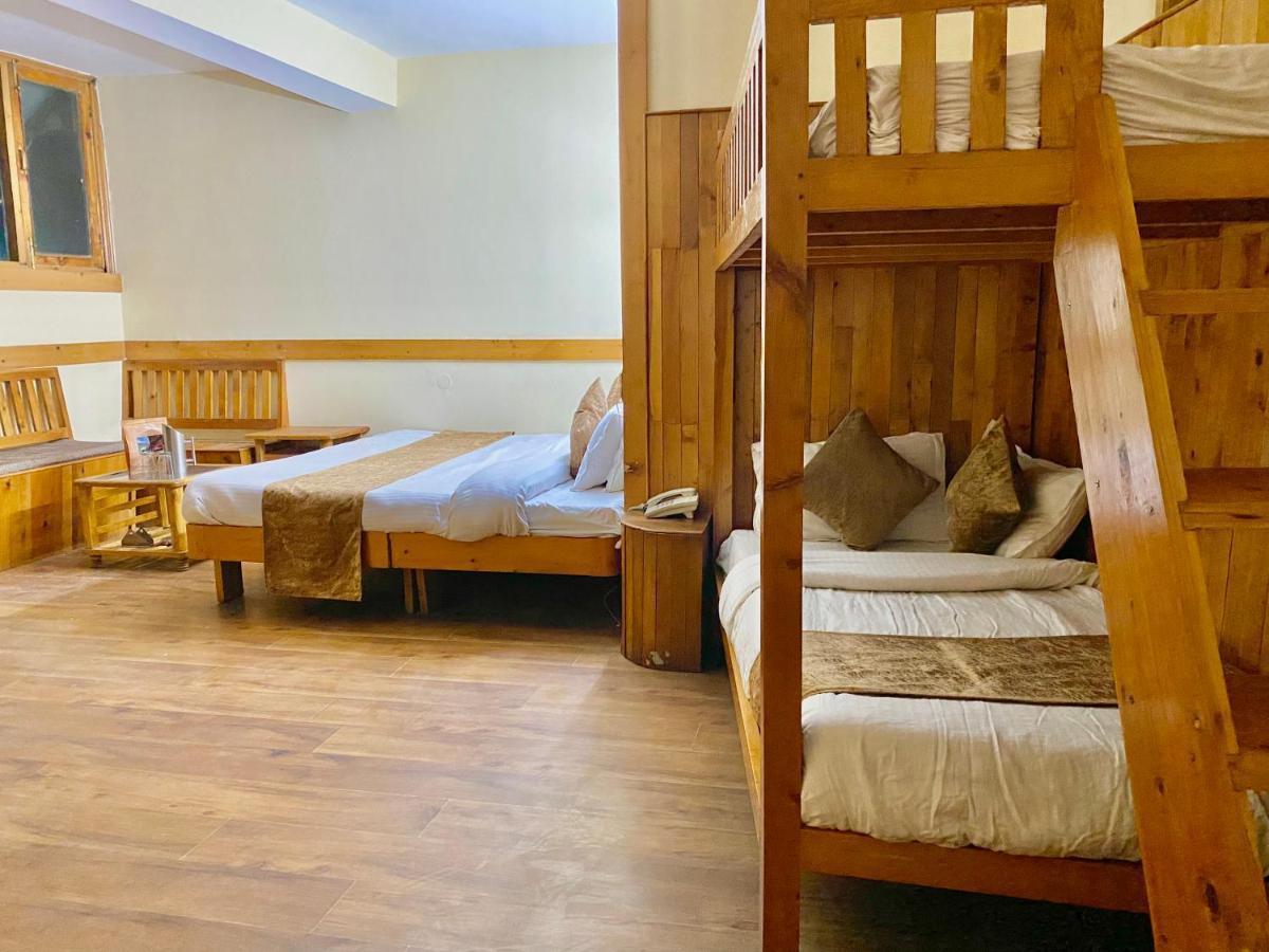Hotel Valley Of Gods Manāli Dış mekan fotoğraf
