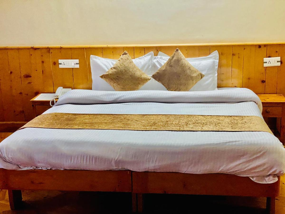 Hotel Valley Of Gods Manāli Dış mekan fotoğraf