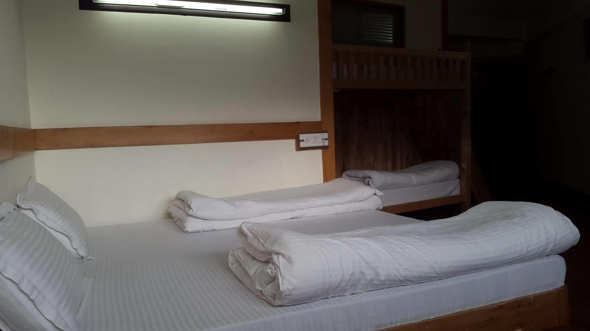 Hotel Valley Of Gods Manāli Dış mekan fotoğraf